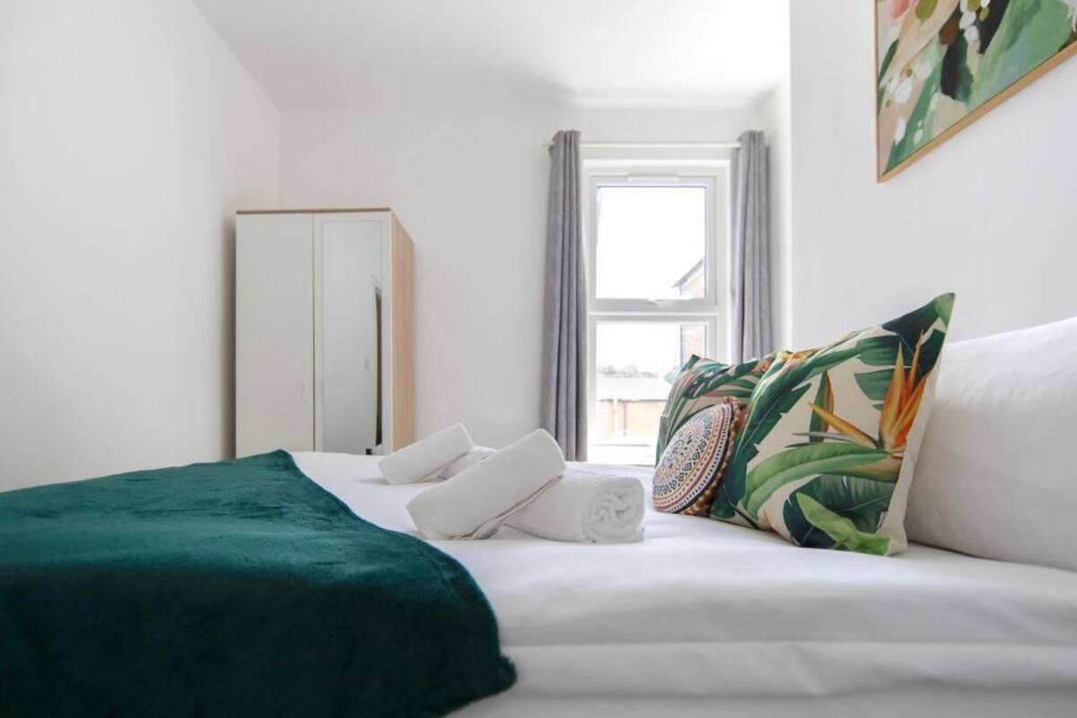 Comfort House, 4 Bedrooms, Bathtub, Garden Area | Iron/ironing board, WiFi (free)