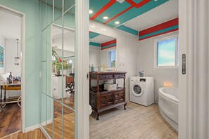 Shower, hair dryer, towels - Jardín del Sol 2 Apartment (Tacoronte)