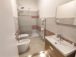 Departamento familiar, balcón, vista a la ciudad | Baño
