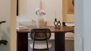 Deluxe Apartment | Living area