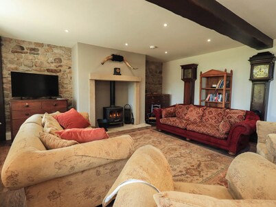 Ragged Hall Barn