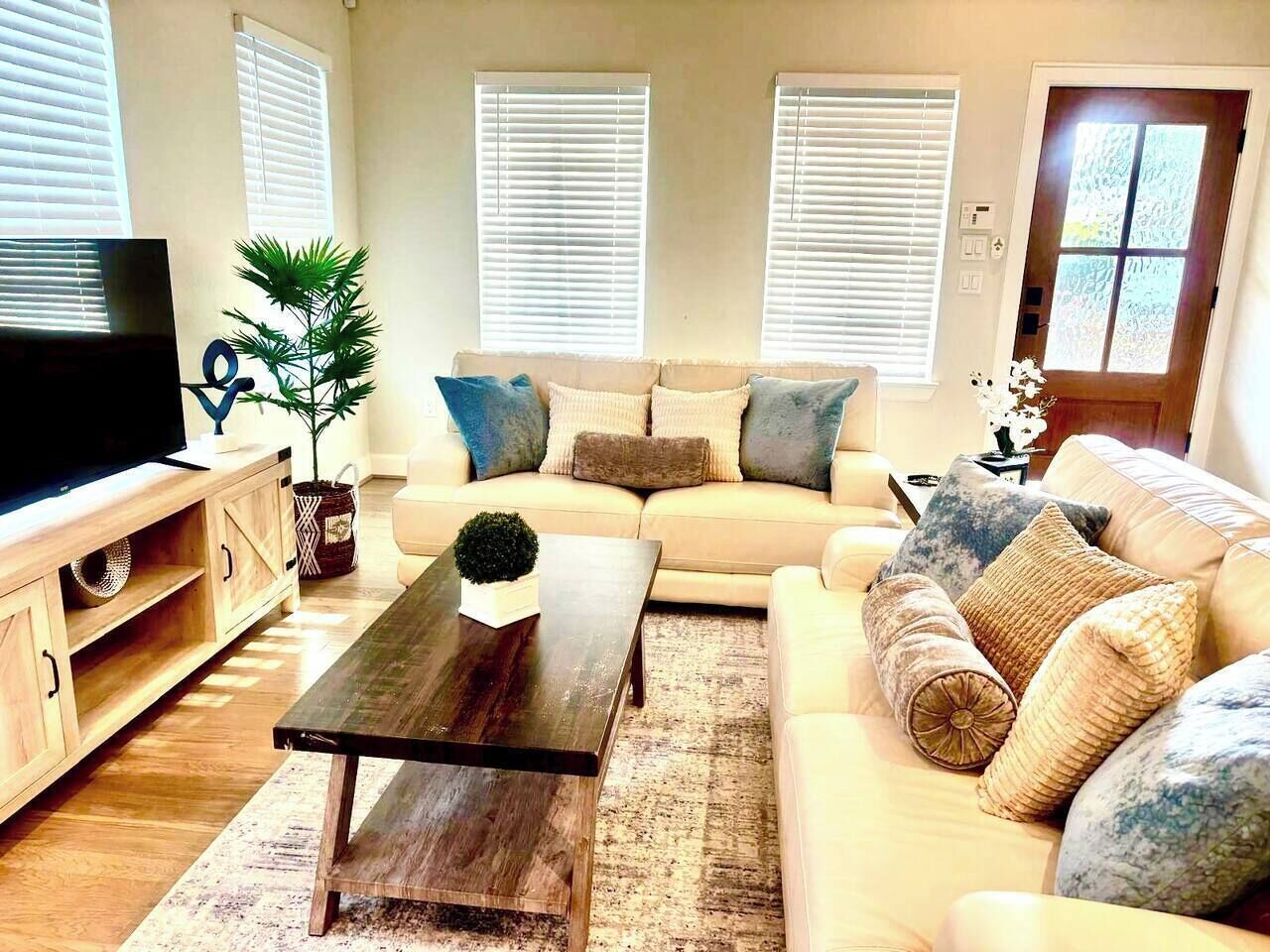 Designer Home Near Downtown W/patio+board Games - Houston, TX