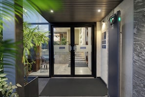 Reception - Keys Lite by Lemon Tree Hotels Ajmer (Ajmer)
