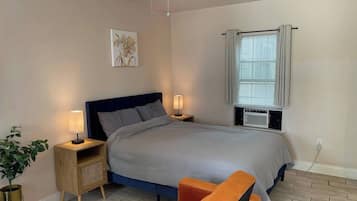 1 bedroom, desk, iron/ironing board, WiFi