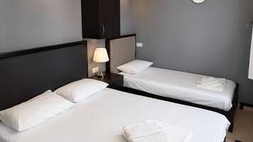Iron/ironing board, WiFi, bed sheets