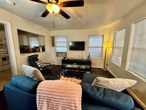 Unclassified image, 4 of 21, button - Pet-Friendly Home w/ Patio & Backyard (Houston)
