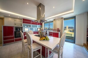 Dining - Crethion | Private Pool, Jacuzzi, Gym & Games Room (Violi Charaki)