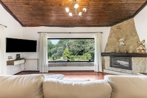 Fernseher, Kamin, Videospiele