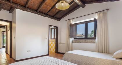 Holiday Home 'Refúgio Da Nelinha' with Private Pool, Private Terrace and Wi-Fi