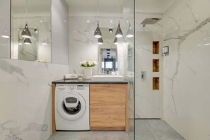 Bathroom - Bastion Wałowa 104 | City View | 2 Bedrooms (Gdańsk)