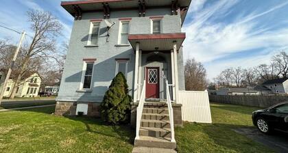 1-bedroom apartment, in Saranac Mi.