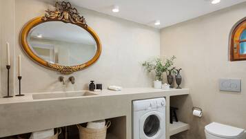 Appartement Signature, patio, vue mer | Salle de bain