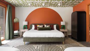 6 Schlafzimmer, Zimmersafe, Schreibtisch, Bügeleisen/Bügelbrett