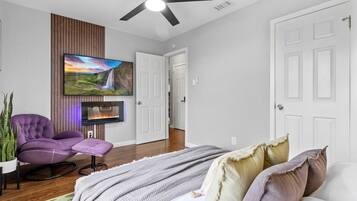 3 habitaciones, tabla de planchar con plancha, wifi y ropa de cama