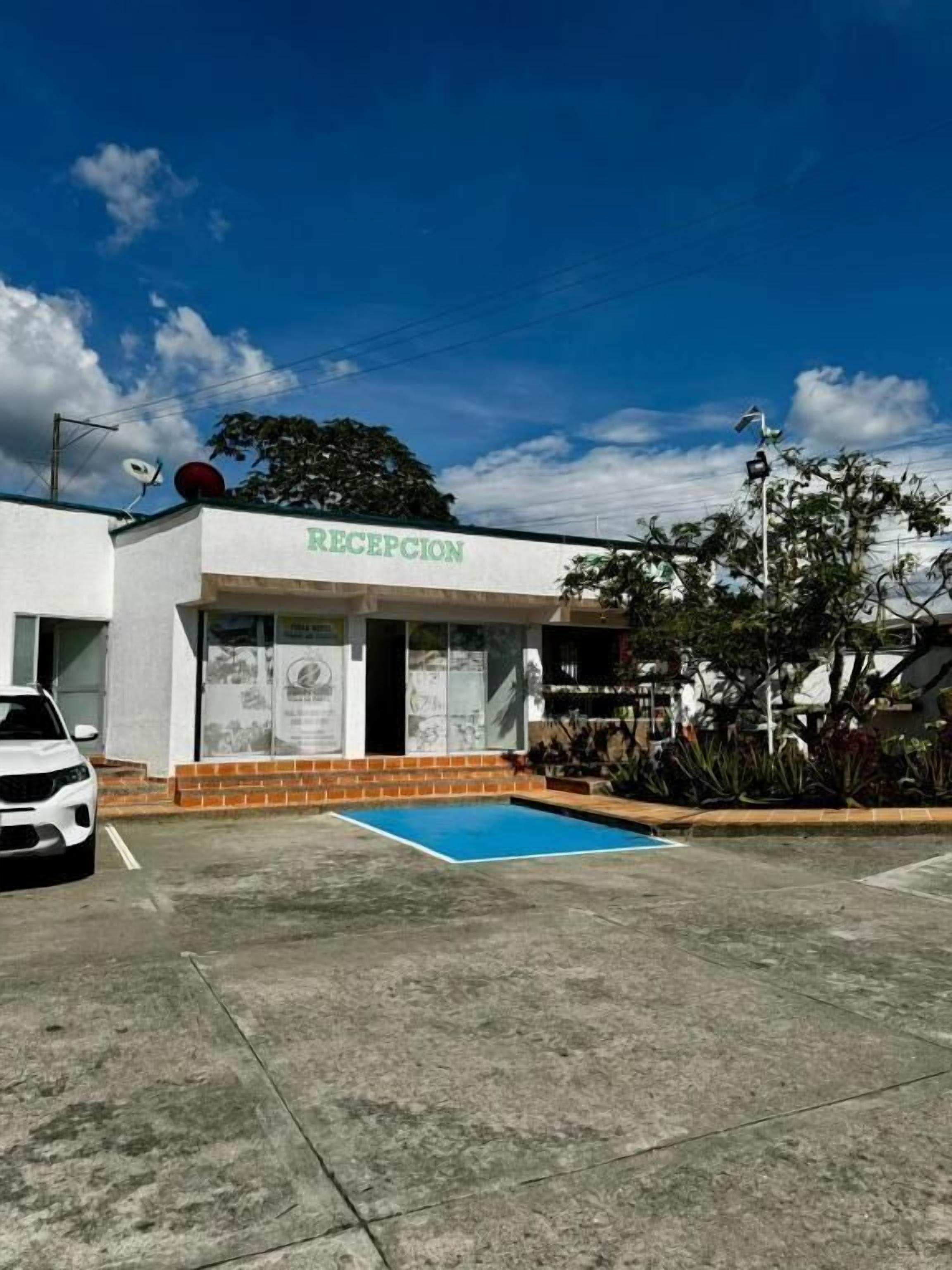 Family Room | Exterior