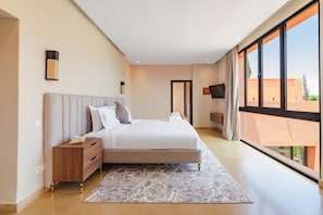 2 bedrooms, iron/ironing board, Internet, bed sheets