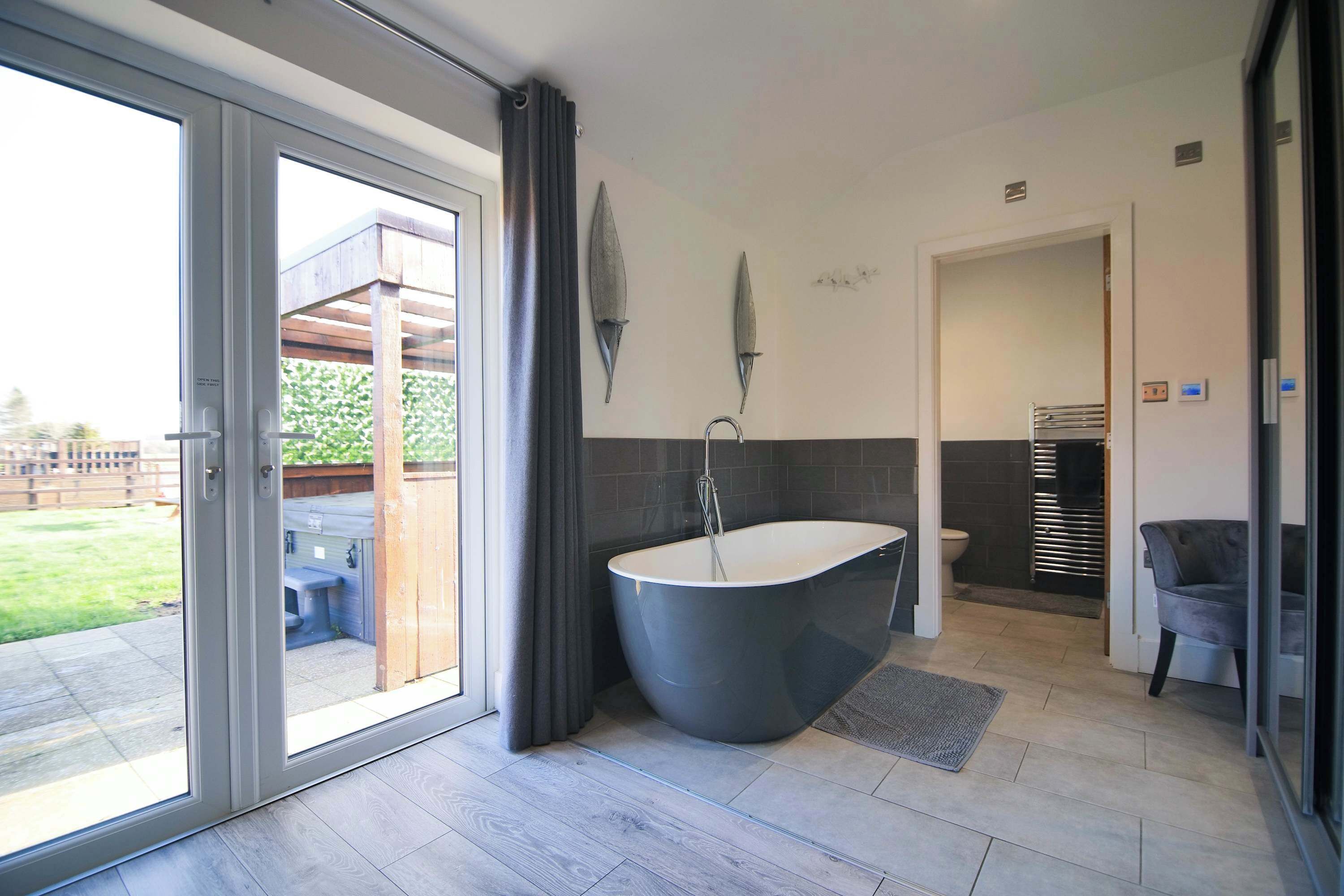 Shower, towels