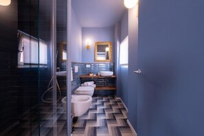 Doppia Deluxe, vista cortile | Bagno