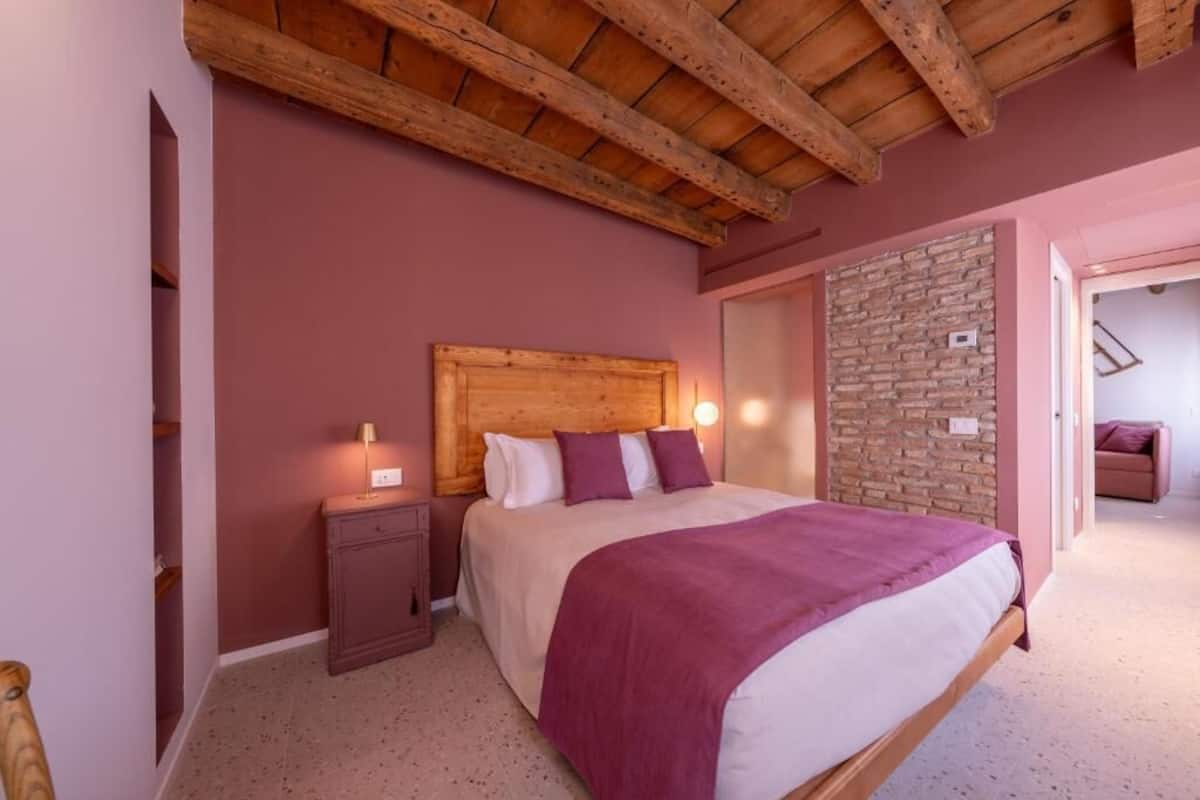 Apartamento luxo, vista para o pátio | Wi-Fi de cortesia