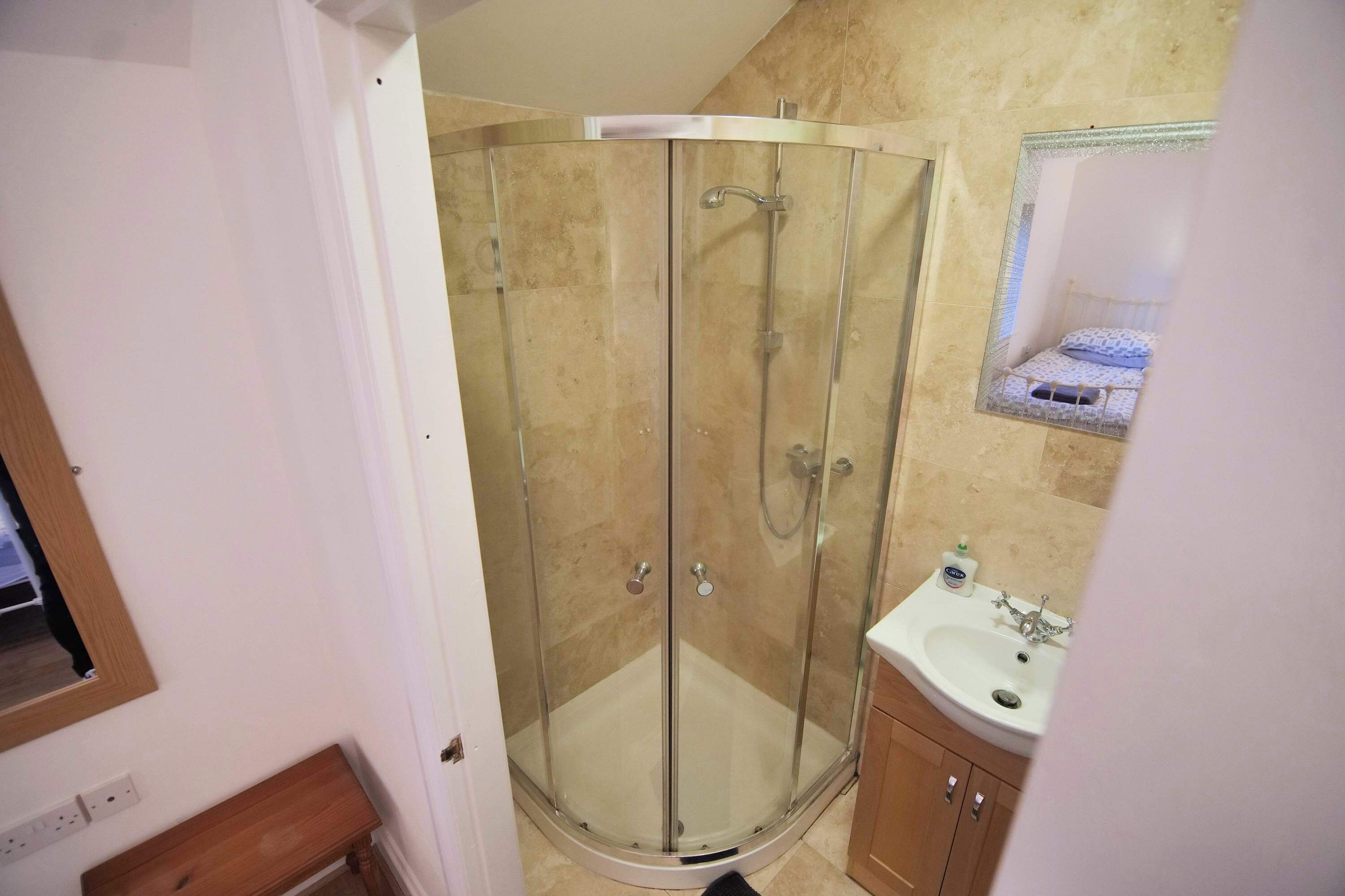 Shower, towels