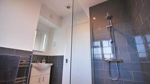 Bathroom - Pheasant Rise - Hot Tub, sleeps 8 (York)