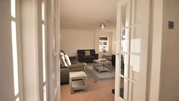 TV, fireplace, offices