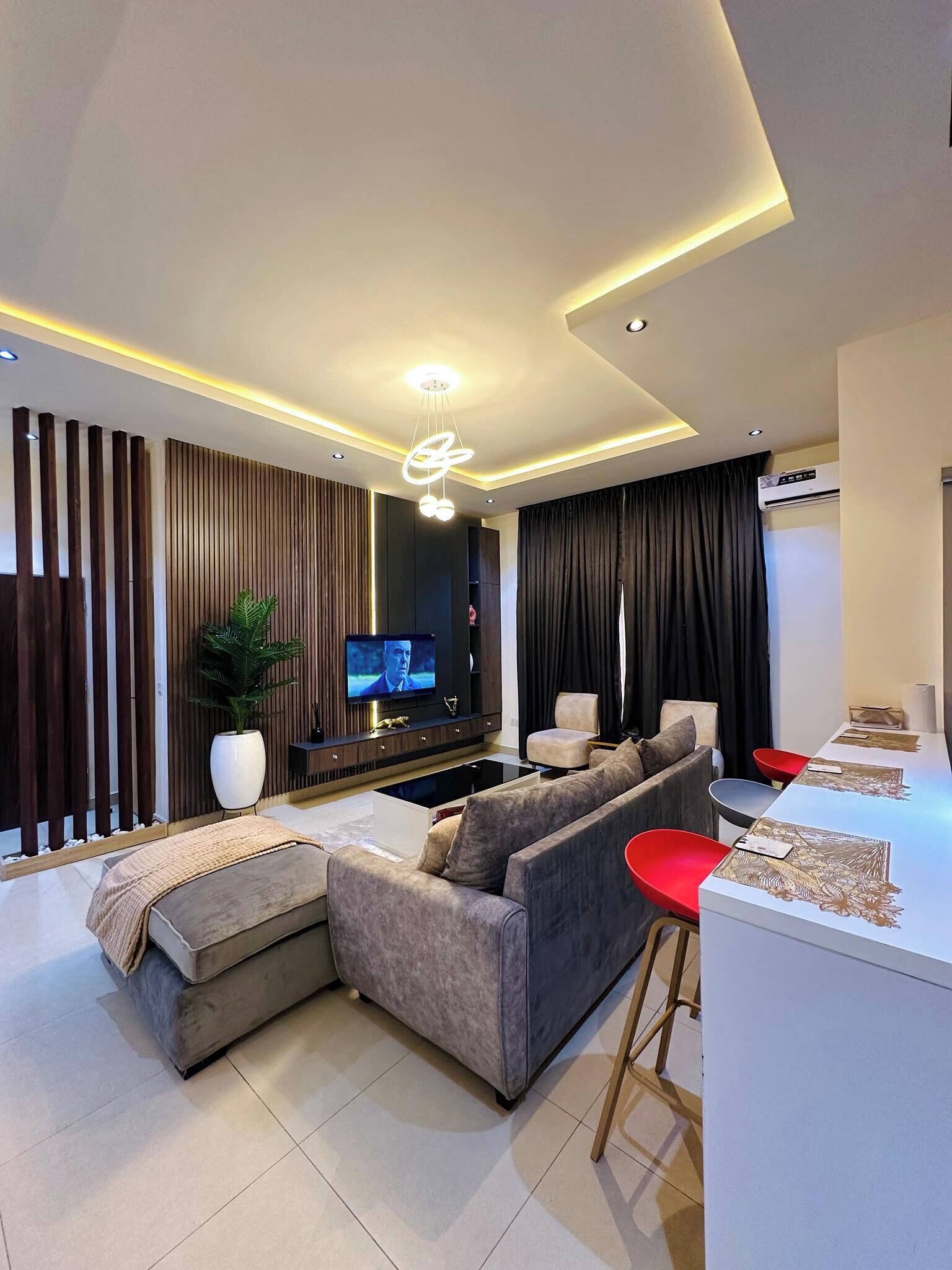 Familienapartment, Balkon, Stadtblick | Wohnbereich