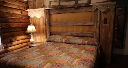 The Skyline Cabin - Mountaintop Ranch