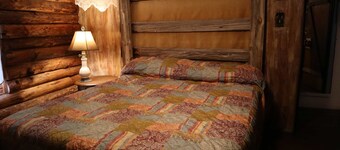 The Skyline Cabin - Mountaintop Ranch