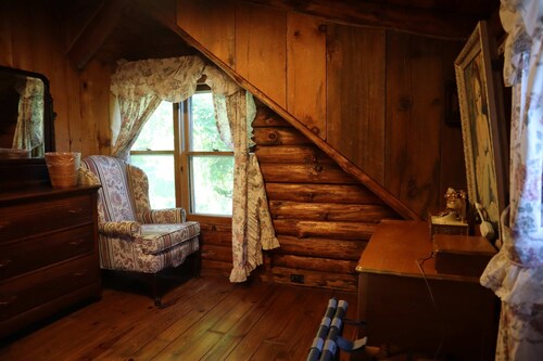 The Homestead Cabin at Mountaintop Ranch