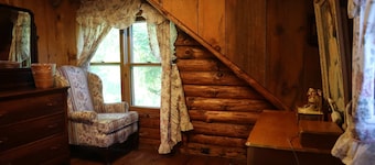 The Homestead Cabin at Mountaintop Ranch