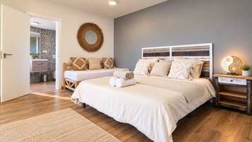 3 bedrooms, iron/ironing board, WiFi, bed sheets