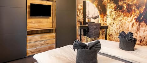 2 chambres, fer et planche à repasser, Wi-Fi, draps fournis