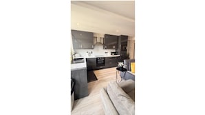 Interior - Spacious 3-bedroom apartment in perfect Park West, London (London)