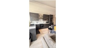 Interior - Spacious 3-bedroom apartment in perfect Park West, London (London)