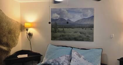 Tucked away in the heart of the mountains, Bear-y cozy is perfect!