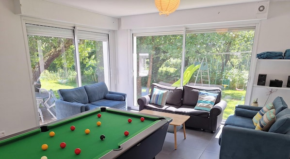 Game room - Quiet house near the ocean: 8 adults + 2 children (Baden)