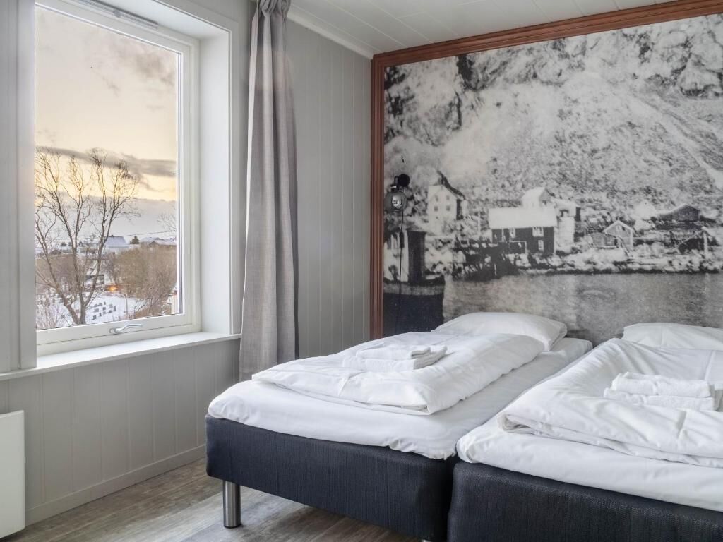 Standard Double Room, Partial Ocean View