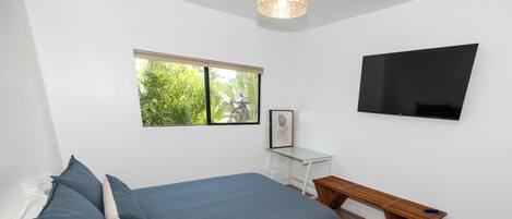 3 chambres, fer et planche à repasser, Wi-Fi, draps fournis