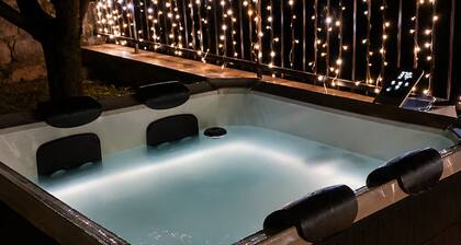 Rifugio nel Bosco – Romantic Couples’ Retreat with Jacuzzi