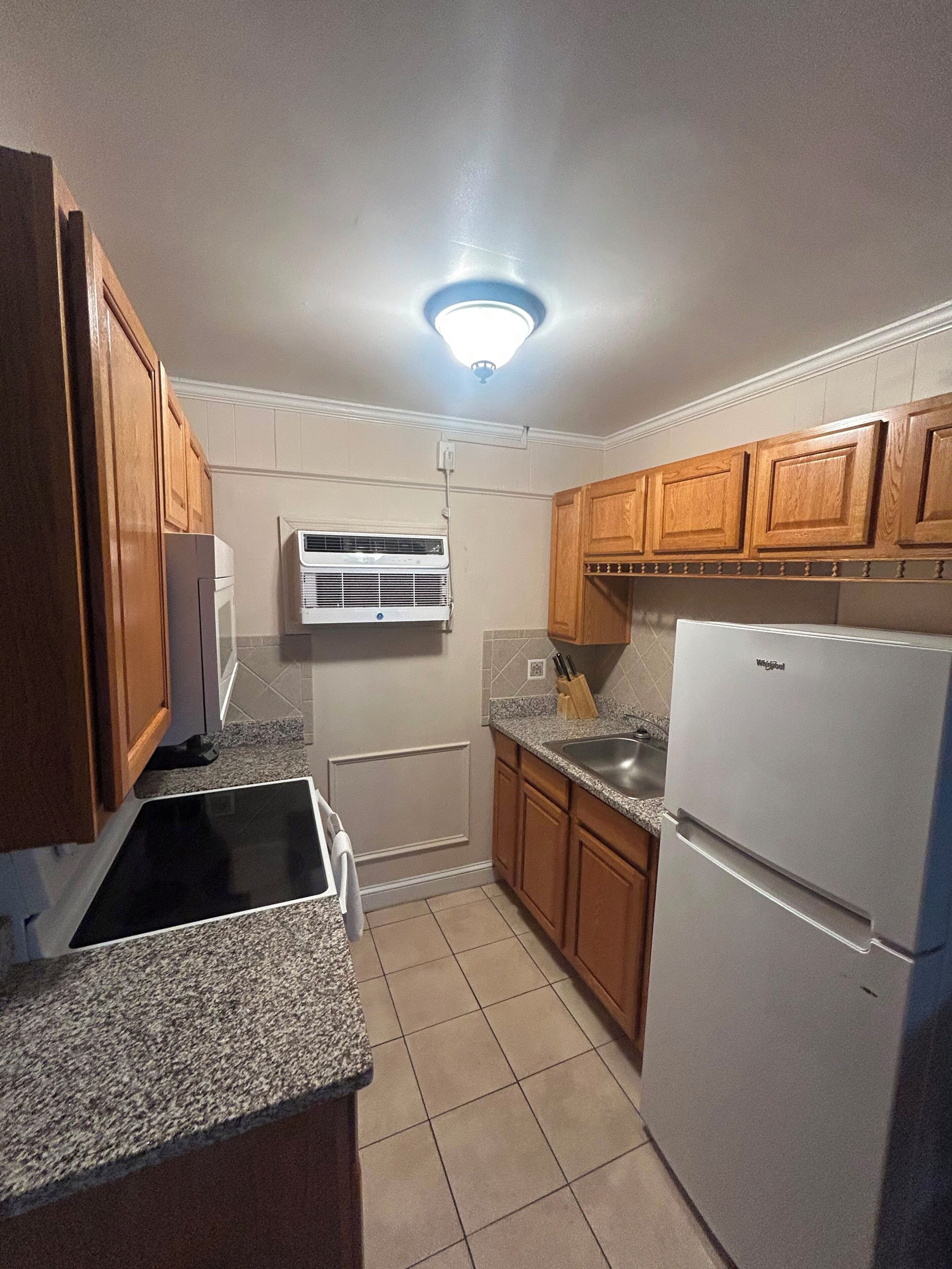 Family Suite, 1 Bedroom, Kitchen | Private kitchen