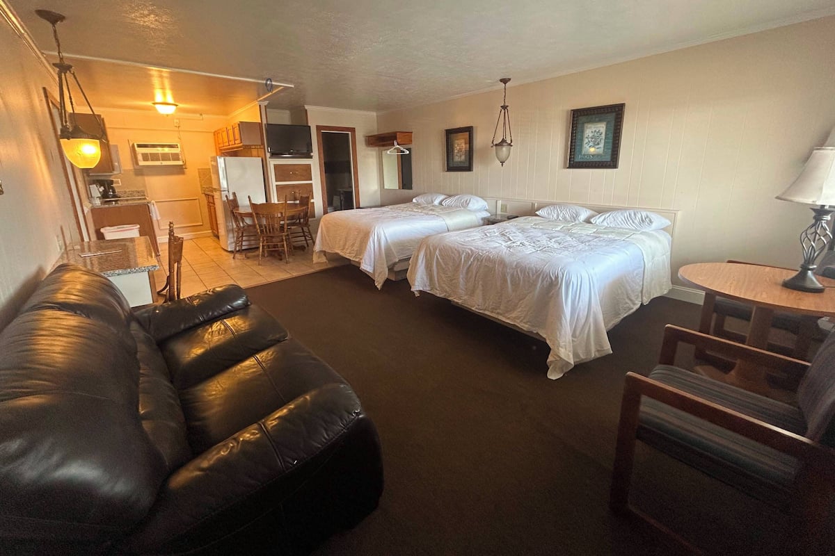 Family Suite, 1 Bedroom, Kitchen