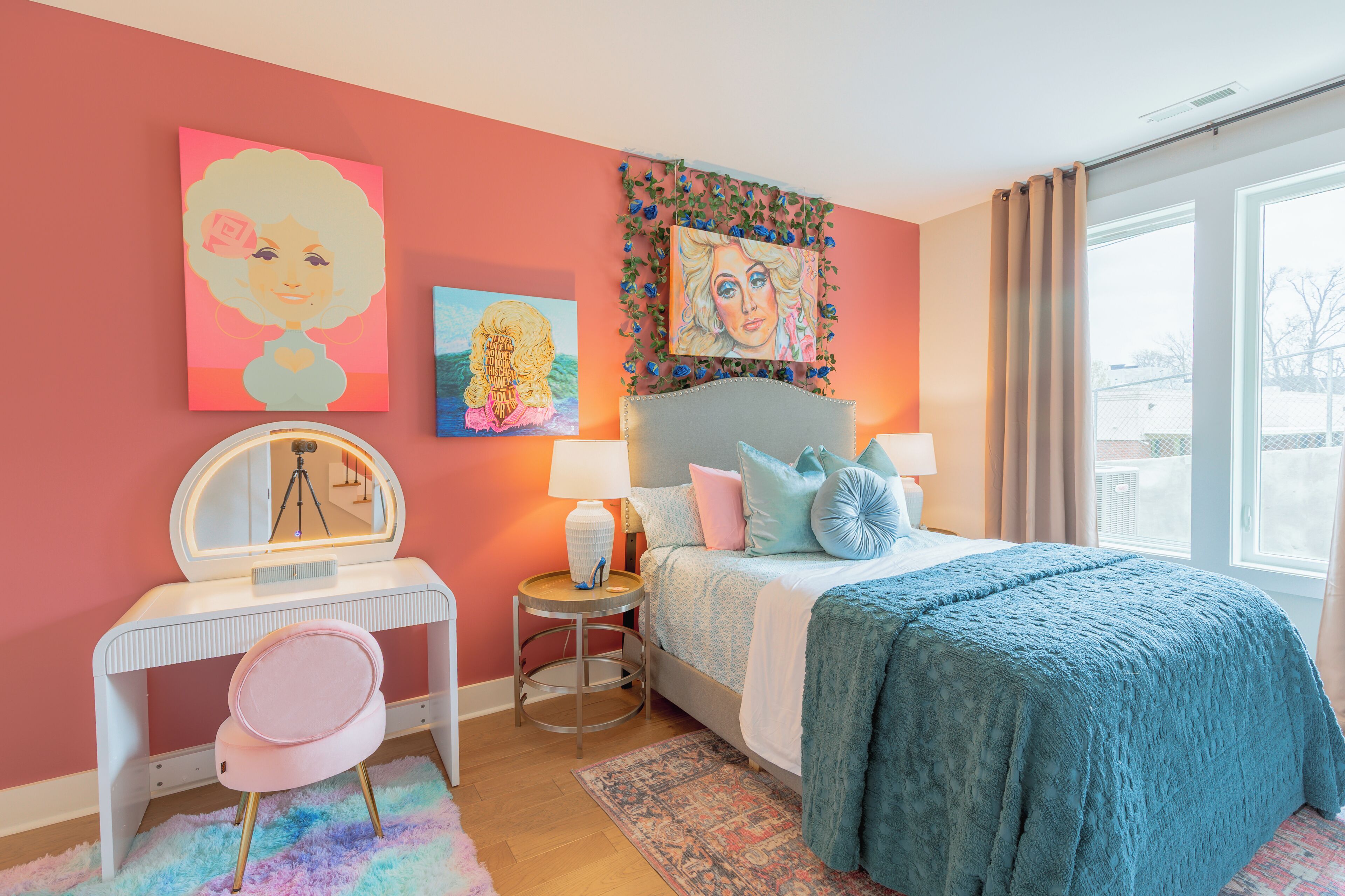 4 bedrooms, WiFi (free), bed sheets