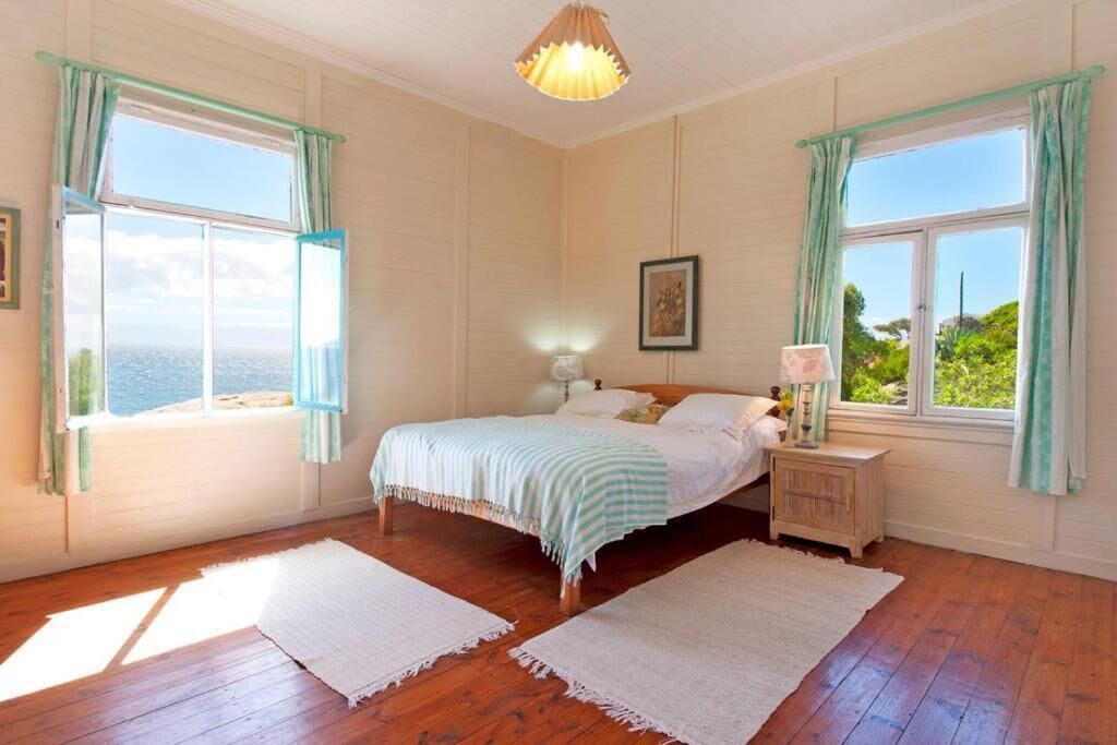 Casa clássico, 4 quartos, vista para o mar | Ferros/tábuas de passar roupa, Wi-Fi de cortesia