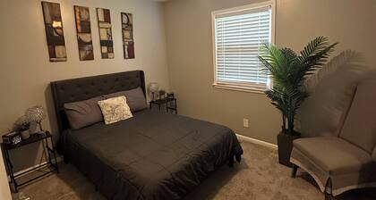 Fayetteville Downtown Getaway