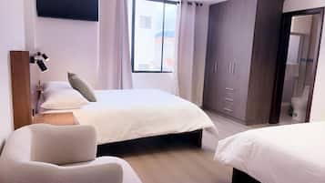 Comfort Quadruple Room | Desk, laptop workspace, free WiFi