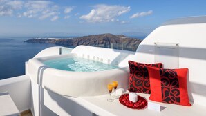 Outdoor spa tub - Ardelion Suite, Divine Sea Views, Outdoor Jacuzzi, Santorini (Santorini)
