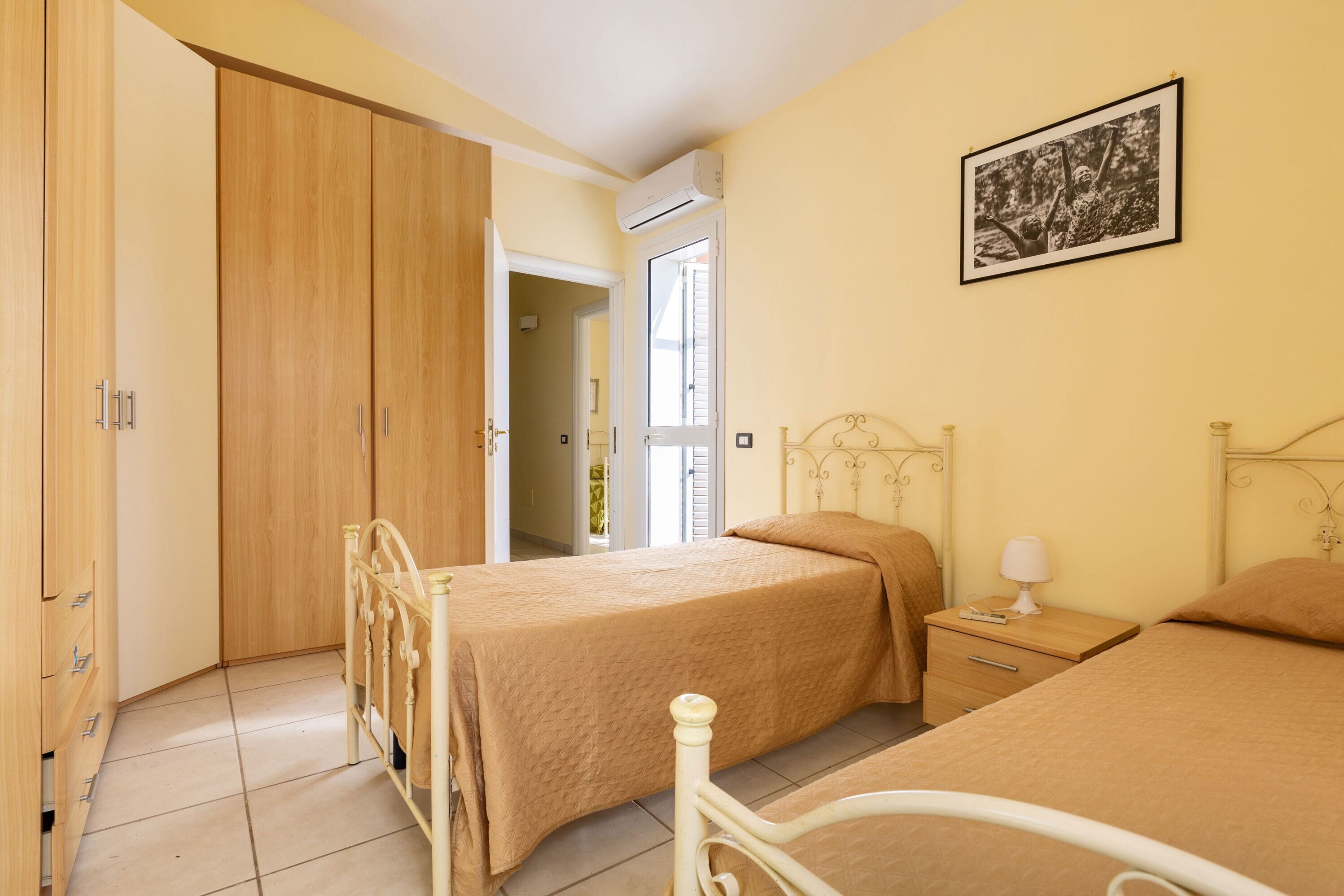 3 chambres, fer et planche à repasser, accès Internet, draps fournis