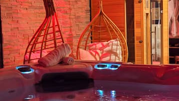Loft Deluxe (Hot tub and Sauna) | Bañera de hidromasaje privada