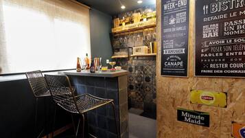 Maison Deluxe (Hammam and Sauna) | Minibar